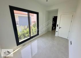 Şirinköy Mevki Satılık Yeşil Alan Cepheli Müstakil Villa