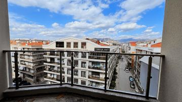 Karşıyakada Satılık Daire 4+1 Dubleks 2 Bağımsız Bölüm Lüks