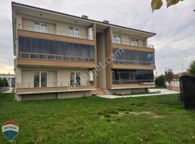 Remax Mavi-yenistad Kerkük Cadde Üzeri Arda4 Sitesi Arakat 2+1