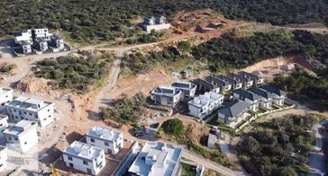 Hatunoğlu'ndan Satılık Yenifoça'da 4+1 Villalar