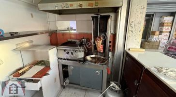 Gıda Çarşısında Çalışan Döner Kebapçı