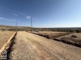Açık Manzaralı Yol Üzeri Satılık Arazi