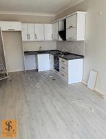 Burhaniye'de Merkezi Konum Geniş Odalı-balkonlu 3+1 Sıfır Daire