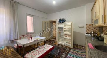 Vip Gayrimenkul'den Çarşı Merkezinde 1.kat 3+1 Daire