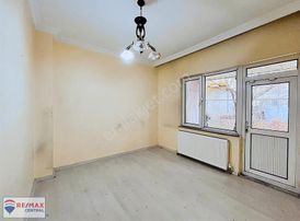 Remax Centralden Çarşı İçinde Satılık 2+1
