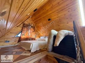 Kemerciden Bahçeşehirde Satılık Lüks Havuzlu Bungalow