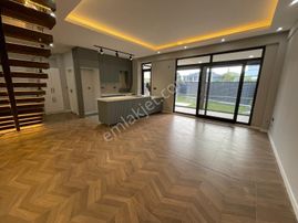 Karasu’da Müstakil Bahçeli Ve Müstakil Havuzlu 4+1 Ultra Lüks Satılık Villa