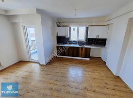 Cumhuriyet Mahallesinde Sitede Manzaralı Kiralık 2+1 Daire