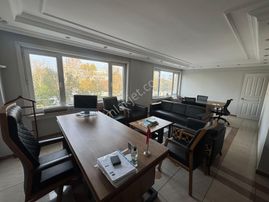 Turyap' Tan Çapa Millet Caddesinde Asansörlü Binada Çok Geniş 3+1 Kiralık Ofis