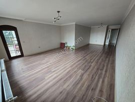 5a Gayrimenkulden Temiz Çift Banyolu Site İçersin De 2+1 Kiralık Daire