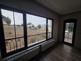 5a Gayrimenkulden Temiz Çift Banyolu Site İçersin De 2+1 Kiralık Daire