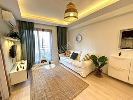 Beylikdüzü'nde Metrobüse 5'dk Oturuma Hazır Eşyalı 1+1 Lüx Dairemiz