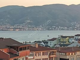 Körfez Fatih Mah.de Cadde Üzeri Deniz Manzaralı 4+1 Çatı Dublexi