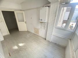 Sincan Selçuklu Mah.'de Satılık 3+1 Ara Katta Daire