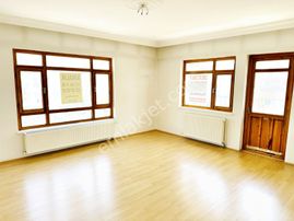 Şentepe'nin Kalbinde Tüm Banka Ve Kurumların Olduğu Caddede Satılık 3+1