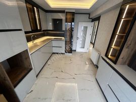 Yenikent Fevzi Çakmak Mah 3+1 E.banyolu Ön Cephe Sıfır Daire