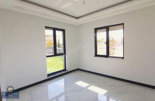 Göl Manzaralı Uygun Fiyat Gölbaşı Bahçelievler Satılık Villa