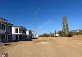 Edremit Hamidiye Mahallesinde 1.765 Metrekare İmarlı Satılık Arsa