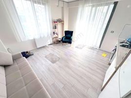 ❇️🟣altınkum'da Kapalı Otoparklı Arakat Eşyalı Geniş Balkonlu 1+1 Daire