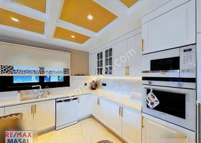 Şile Çavuş'ta 7+1 Havuzlu Tripleks Lüks Villa