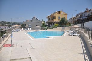 Kuşadası Sahilinde Satılık 4+1 Havuzlu Kelepir Yazlık