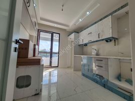 Hak Emlak'tan Ebeveyn Banyolu Prestij 1 Yanı Satılık 3+1 Daire