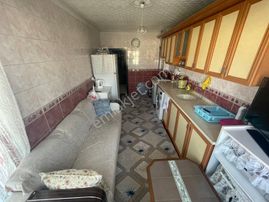 Sincan Malazgirt Mah.'de Satılık 4+1 Asansörlü Cadde Cephe Daire