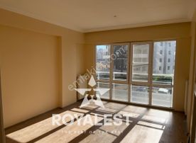 Royalest'ten İskanlı Merkezi Lokasyonda Site İçi 2+1