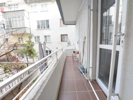 Atakent Mah De Banka Bloklar Karşısı Satılık 3+1 Yapılı Daire