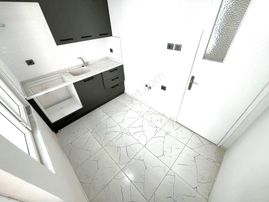 👉aygülden Akçay Merkez'de Ara Kat Ayrı Mutfak Masrafsız Denize Yürüme Mesafesinde 2+1 Satılık Daire