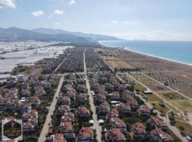 Bmk'dan Kumluca Mavikent Sitelerde Satılık 2 Adet Villa Arsası