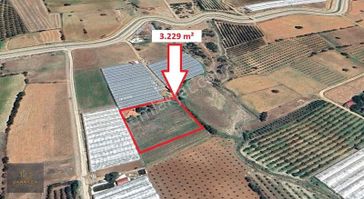 Elmalı İslamlar Mahallesinde 2+1 Yayla Evi Ve 3229 M² Arsası