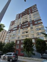 Satılık 3+1 Daire Efe Emlak Dnan Kahveci Mah. Beylikdüzü İstan.