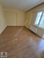 Satılık 3+1 Daire Efe Emlak Dnan Kahveci Mah. Beylikdüzü İstan.