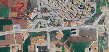 Sinan Emlaktan Akhisarda 4 Kat İmarlı Köşe Arsa 32 Dairelık