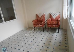 Bakırköy Y.mah Marmaraya İki Sok Semt Pazarına Bir Sk Mesafe Ara Kat Salonu 25 M2 Olan 2+1 95