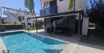 Soğucakta Özel Havuzlu Büyük Bahçelintek Müstakil Villa