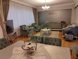 Bakırköy Merkezde 2. Kat 4+1 Krediye Uygun 135 Metrekare