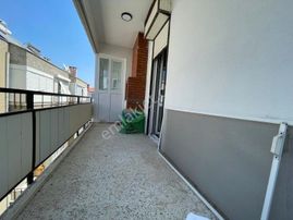 Yüksel'den Akçay'da Satılık Denize 300mt Barbekülü Doğalgazlı Masrafsız 2+1 Daire