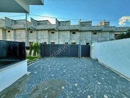 Uytundan Akçay Kızılkeçilide Özel Otoparklı Sıfır 3+1 Lüks Villa