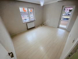 Bağlum Üniversite Yakını Cadde Üstü 1.kat 3+1 Lüx Satılık Daire