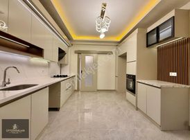 Çiftçioğullarından▃şehrin Kalbinde Sıfır E.banyolu Asansörlü 3+1