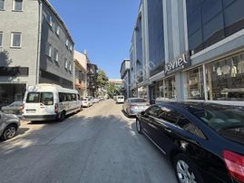 Vişne Caddesinde 2 Katlı 400 M2 Kiralık İşyeri