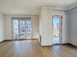 Turyap'tan Erenköy'de Marmaray'a 5dk Mesafede Balkonlu Sıfır 2+1