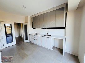 Saraycık Bordo Prestijde 5 Katta Sıfır 3+1 Havuzlu Site