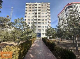 Enes Acur' Dan Üniversite Karşısı 3+1 Satılık Daire !