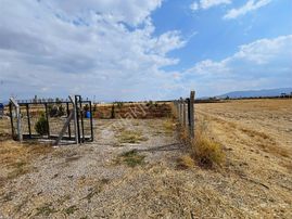 Mühür360'dan Yassıhüyükte 2194m² Kurulu Düzen Takaslı Arsa