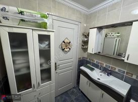 Ümraniye Site Mah. 135 M2 Ka.otoparklı 3+1 Köşe Konumda Daire