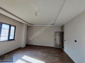 Yeditepe Emlak'tan Site İçinde, Okullara Yakın Güvenlikli 2,5+1!