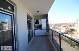 Onur Emlak Selim Sultan Mah. Site İçi Kapalı Otopark 2+1 Kiralık